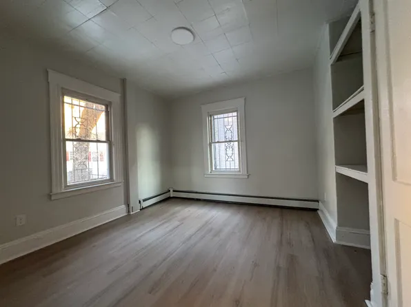 192 Brook St #3, Hartford, CT 06120