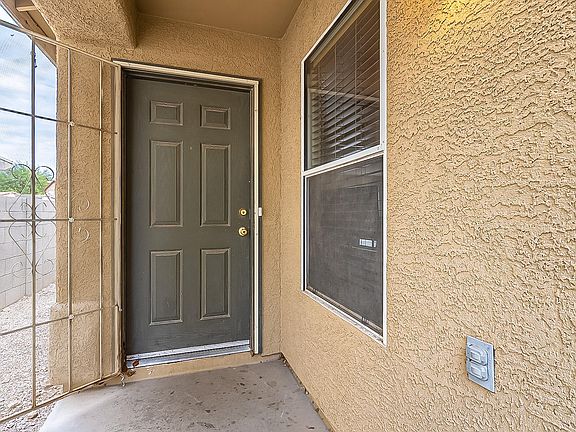 3rd image of 6271 S Sunrise Valley Dr