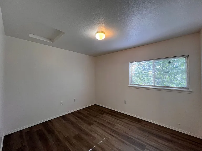 Bramwell - 430 Willow Way — Photo 19