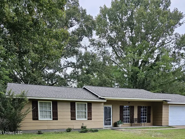 308 N Canton Club Cir, Jackson, MS 39211
