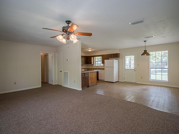 4th image of 308 Joyce Ave