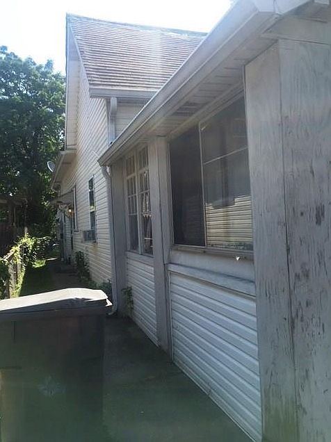 2nd image of 1229 Union St