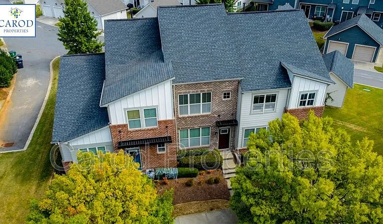 3840 Willow Green Pl — Photo 1