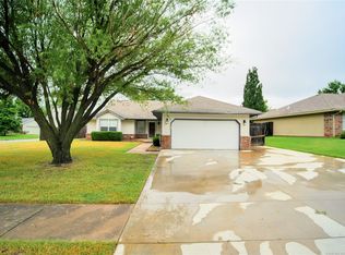 1816 S Willow Ave W, Broken Arrow, OK 74012
