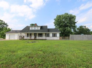13168 Ironworks Rd, Winchester, KY 40391