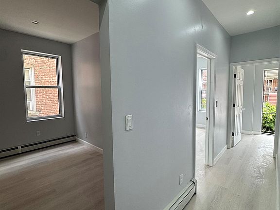 4th image of 3041 Paulding Avenue
