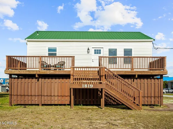 1819 N New River Drive, Surf City, NC 28445