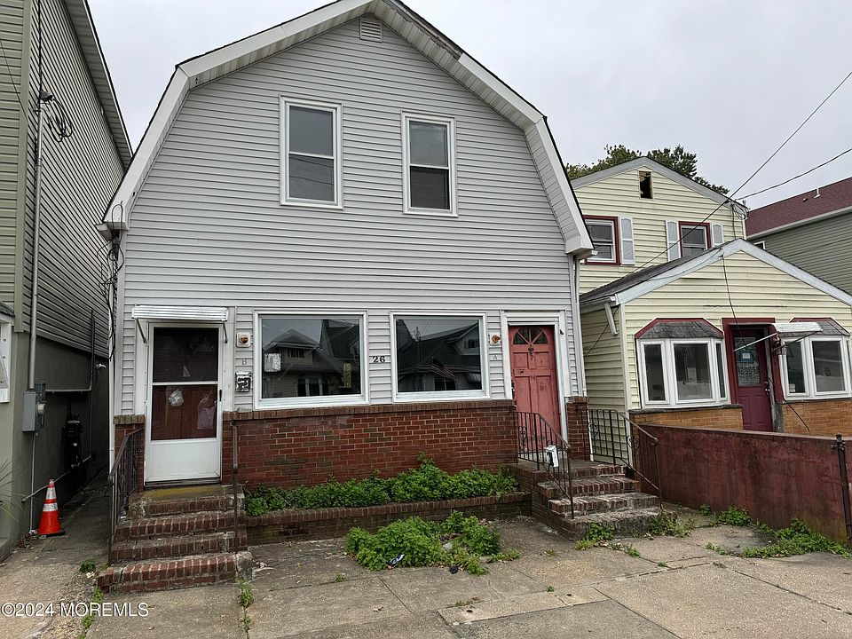 2nd image of 26 Pine View Avenue