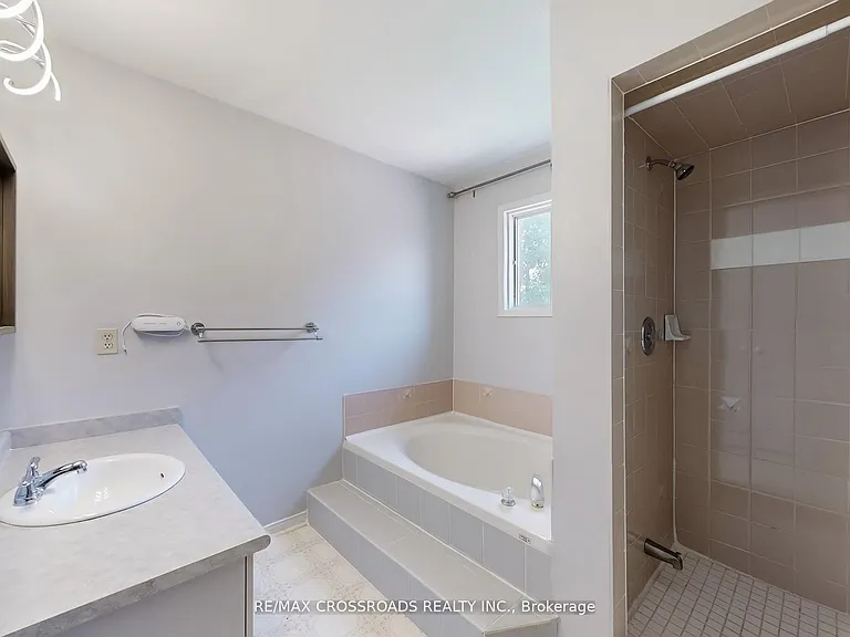 35 Forest Grove Dr — Photo 16