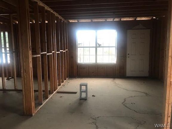 4th image of 422 25th Ave E