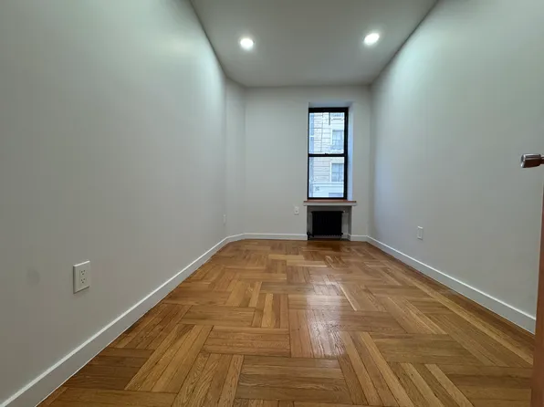 610 West 150th Street image 5 of 9