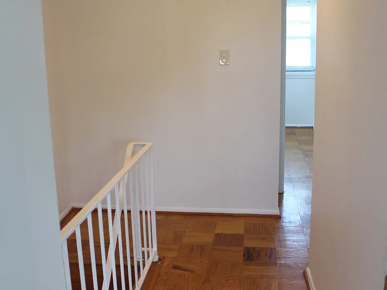 2324 Sun Valley Cir #J — Photo 19