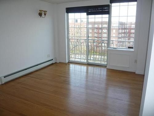 5th image of 423 Ocean Pkwy APT 5B