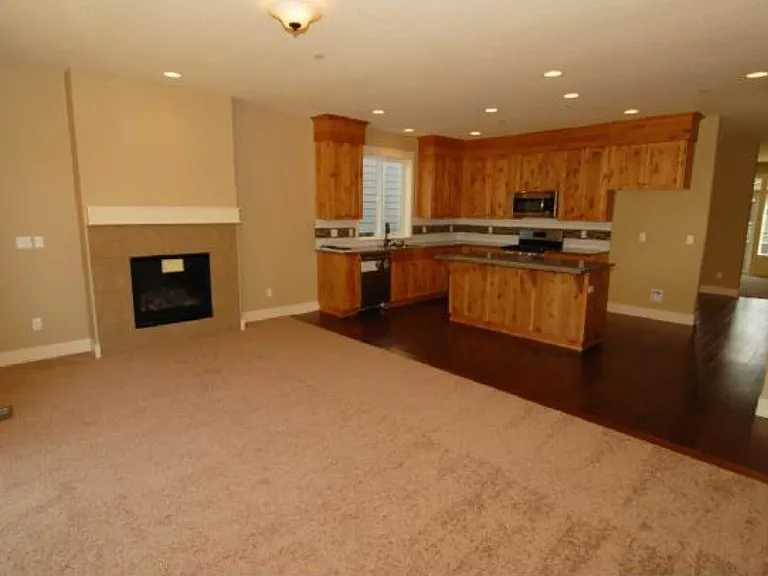 8125 SW 174th Ter — Photo 9