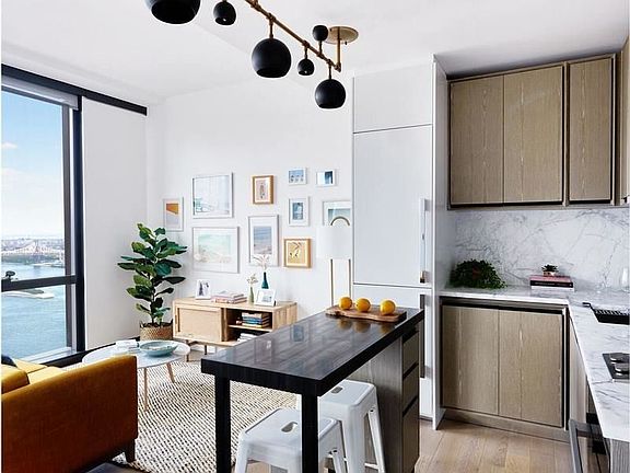 5th image of 626 1st Ave APT W18k