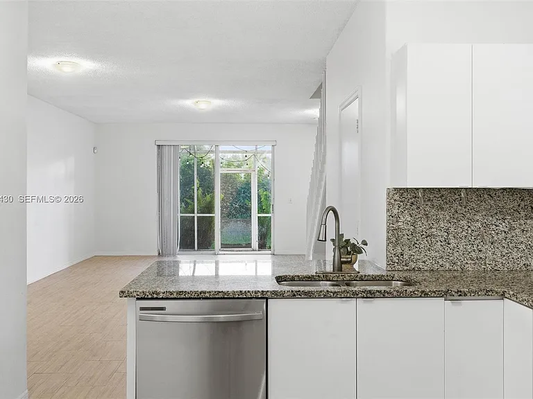 2066 Madeira Dr #2066 — Photo 19