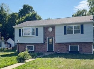 22 Woodlawn St, Winchendon, MA 01475