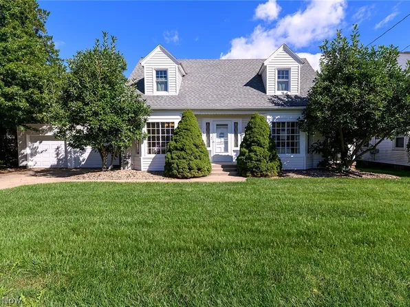 691 E Ford Ave, Barberton, OH 44203