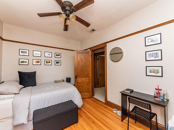 3rd image of 3727 N Lakewood Ave #3F