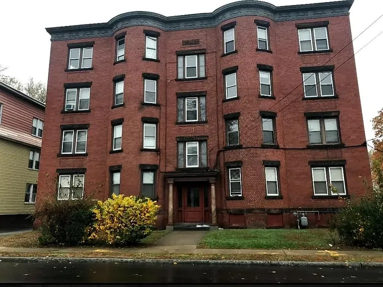 199 Broadway St — Photo 1