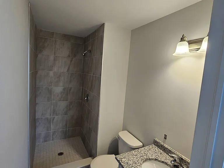 677 Park Rd N #98 — Photo 6