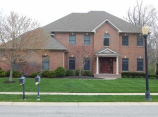 2036 Eagle Trace Dr, Greenwood, IN