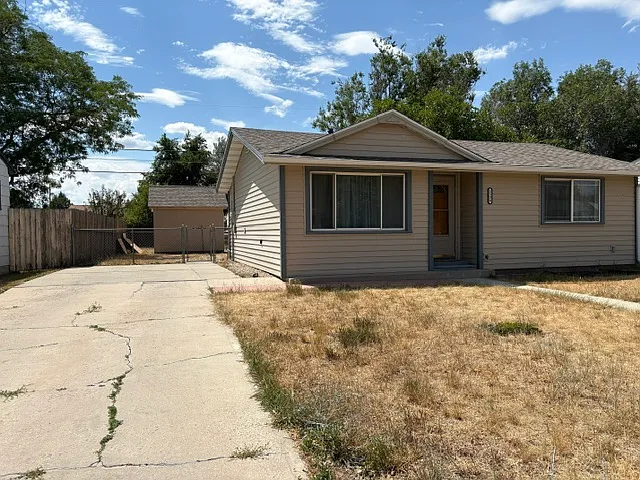 1534 Cody Ave — Photo 9