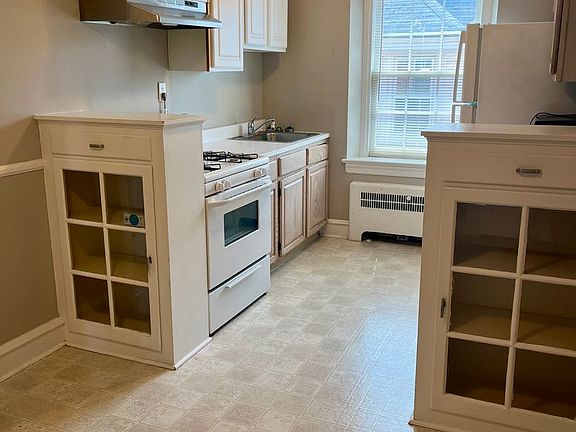 5th image of 709 N Broom St APT 7