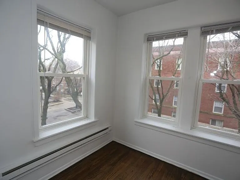 4501-4515 N Malden St — Photo 5