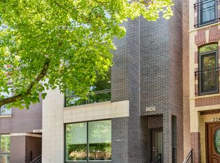 2243 W Roscoe St #2, Chicago, IL 60618