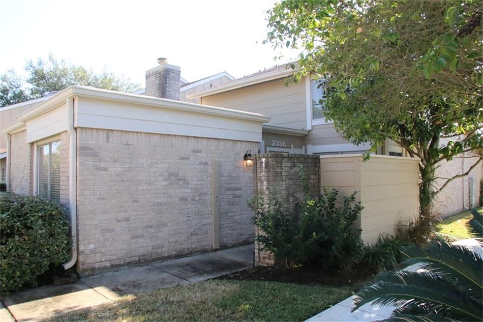1st image of 2336 Woodland Park Dr