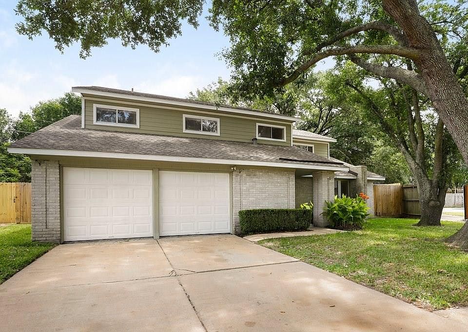 1st image of 20903 Park Brush Cir