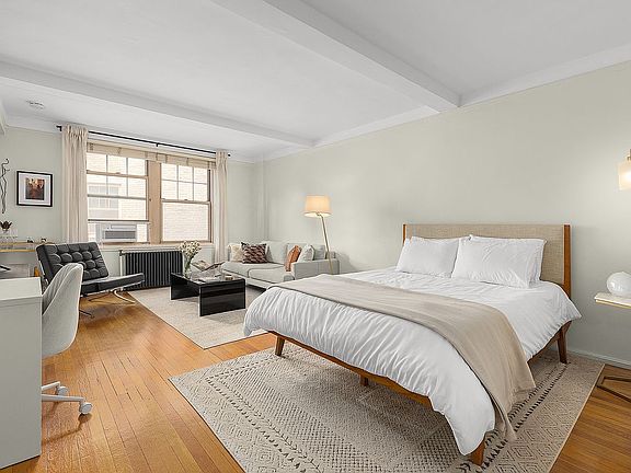 2nd image of 2 Horatio St APT 4D