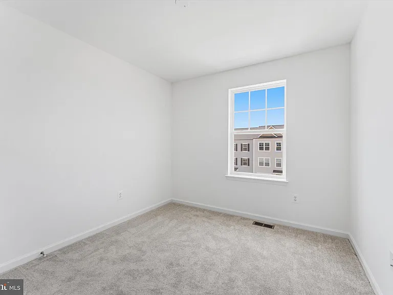 501 Fontana Cir — Photo 20