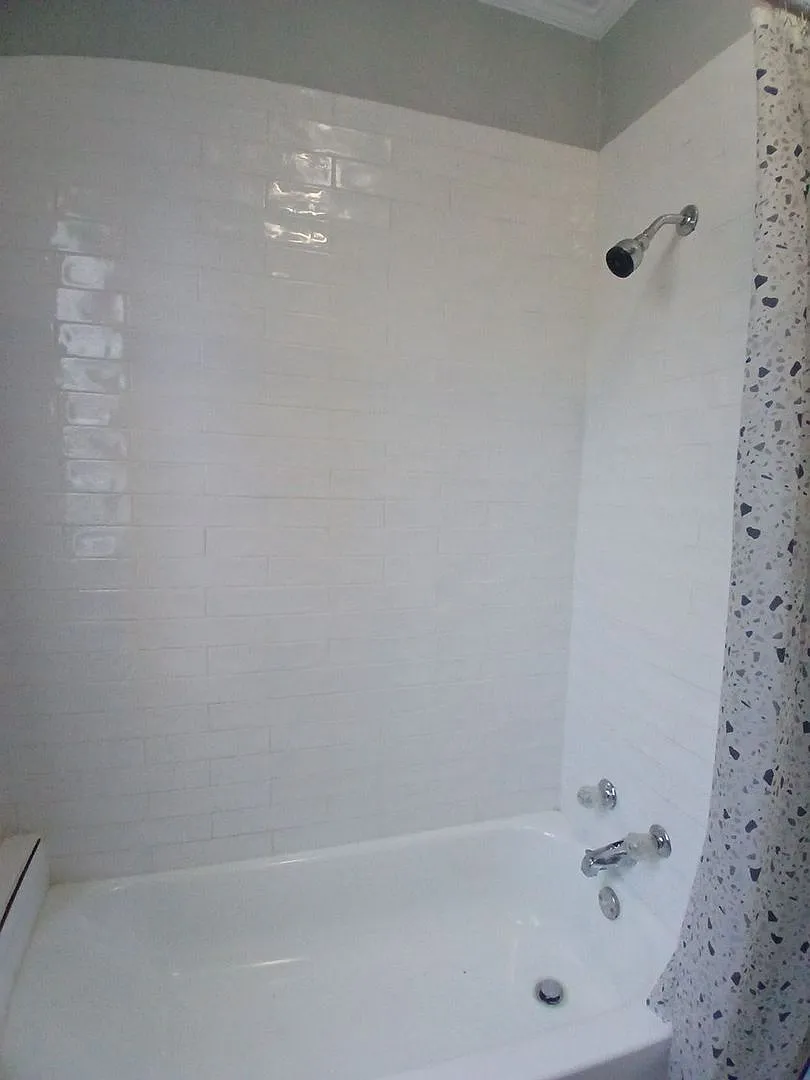 Building Photo - 2384 Forrest Ave #W