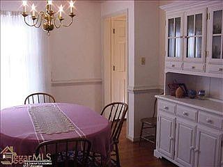 3rd image of 404 Pinson Ct