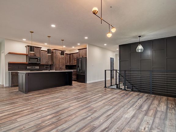 4th image of 3006 Chaplin Dr
