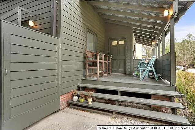 2509 Olive St — Photo 8