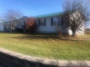 12225 Bryce Rd, Emmett, MI 48022