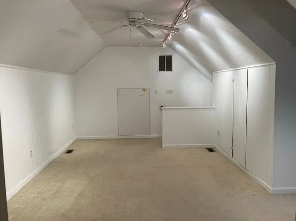 3802 Warwick Ct, Coraopolis, PA 15108