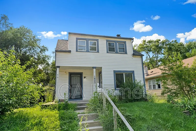 1622 N Temple Ave photo 1