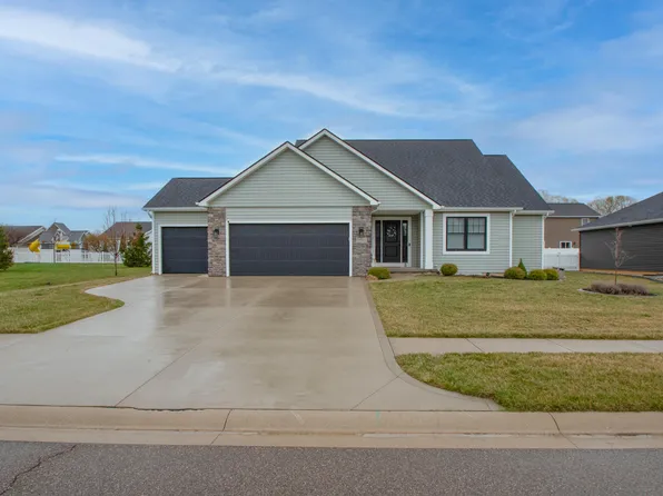 950 Sunrise Dr, Bremen, IN 46506