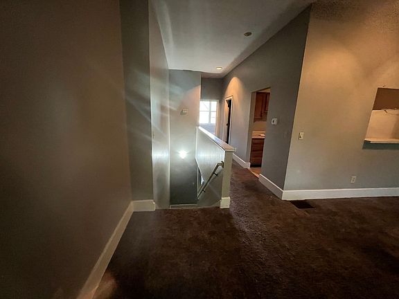 5th image of 2322 W Chestnut St APT 3