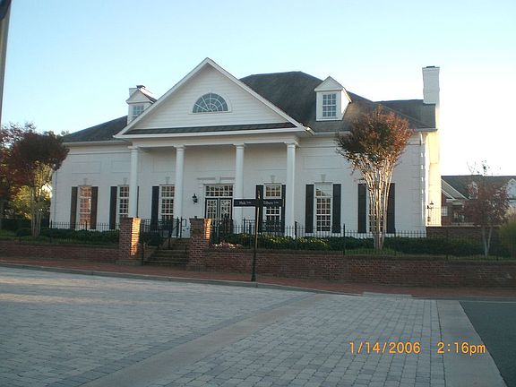 2nd image of 1120 Hyde Ln