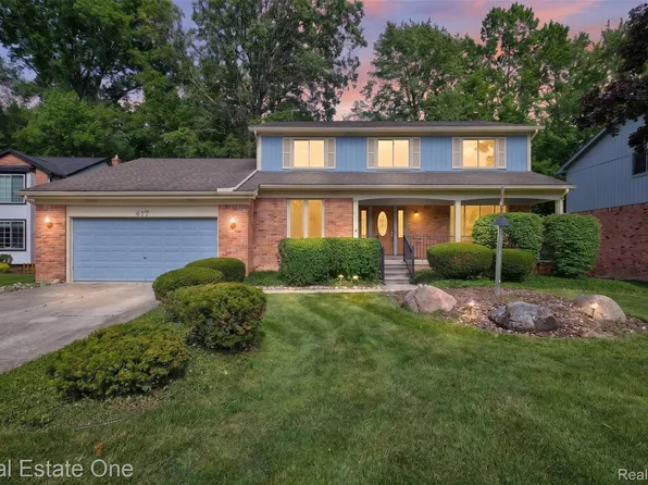 417 Eckford Cir, Troy, MI 48085