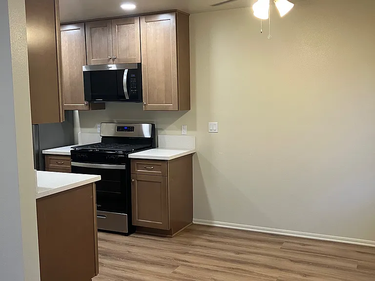 24314 Newhall Ave #202 — Photo 6