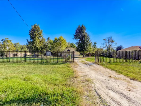 910 County Road 3556, Cleveland, TX 77327