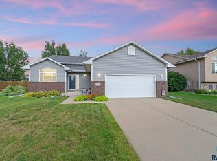 6408 S Mogen Ave, Sioux Falls, SD 57108
