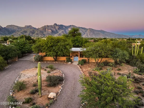 5540 N Entrada Quince, Tucson, AZ 85718