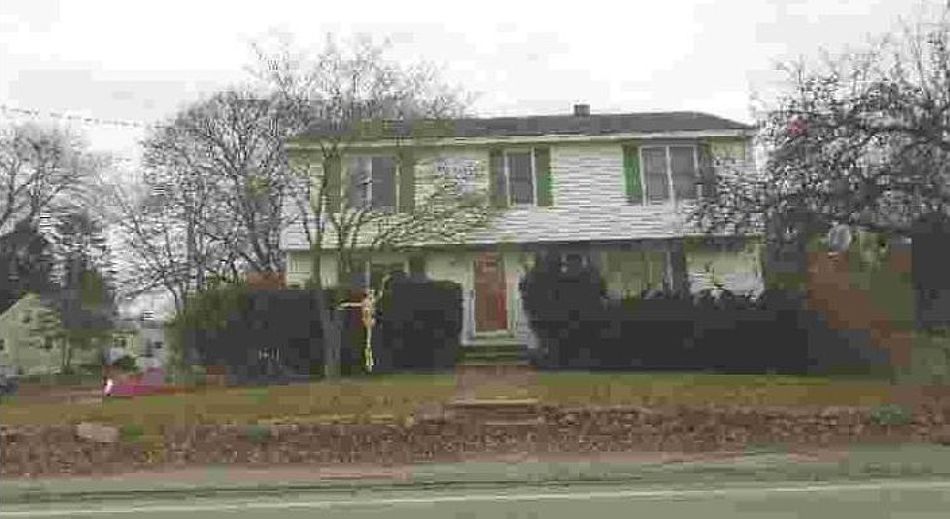 438 Chandler St, Tewksbury, MA 01876 Zillow